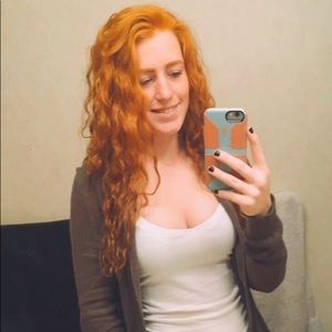 Meet your Posher, Caitlin